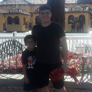 Meet your Posher, Veronica